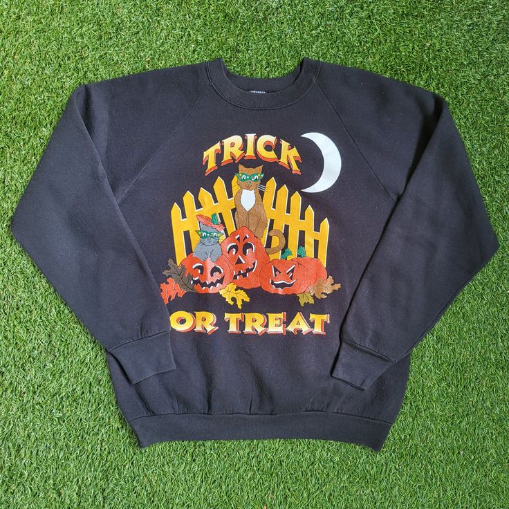 Vintage Halloween Black Sweatshirt Trick or Treat Halloween Crewneck Pullover, Halloween Costume Ideas, Shirt Outfit Ideas