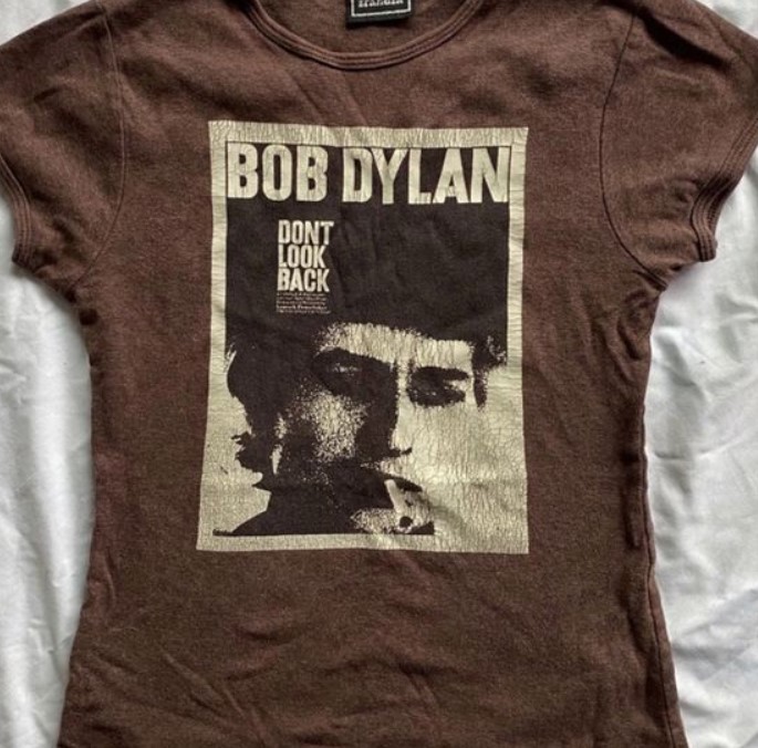 Vintage Bon Dyland Dont Look Back Tee Shirt Outfit, Shirt Outfit Idea