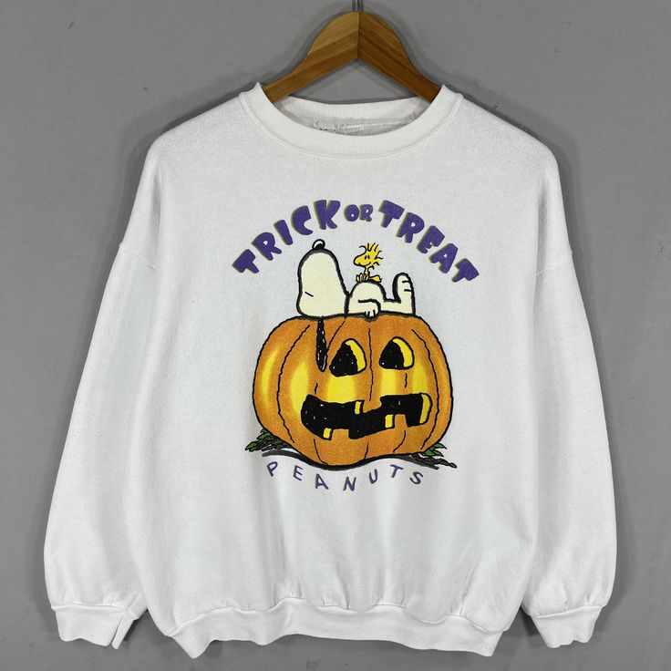 Vintage Peanuts Snoopy Halloween  Big Logo Printed Sweatshirt Crewneck Pullover Sweater Baggie Halloween Peanuts Colour White, Halloween Costume Ideas, Shirt Outfit Ideas