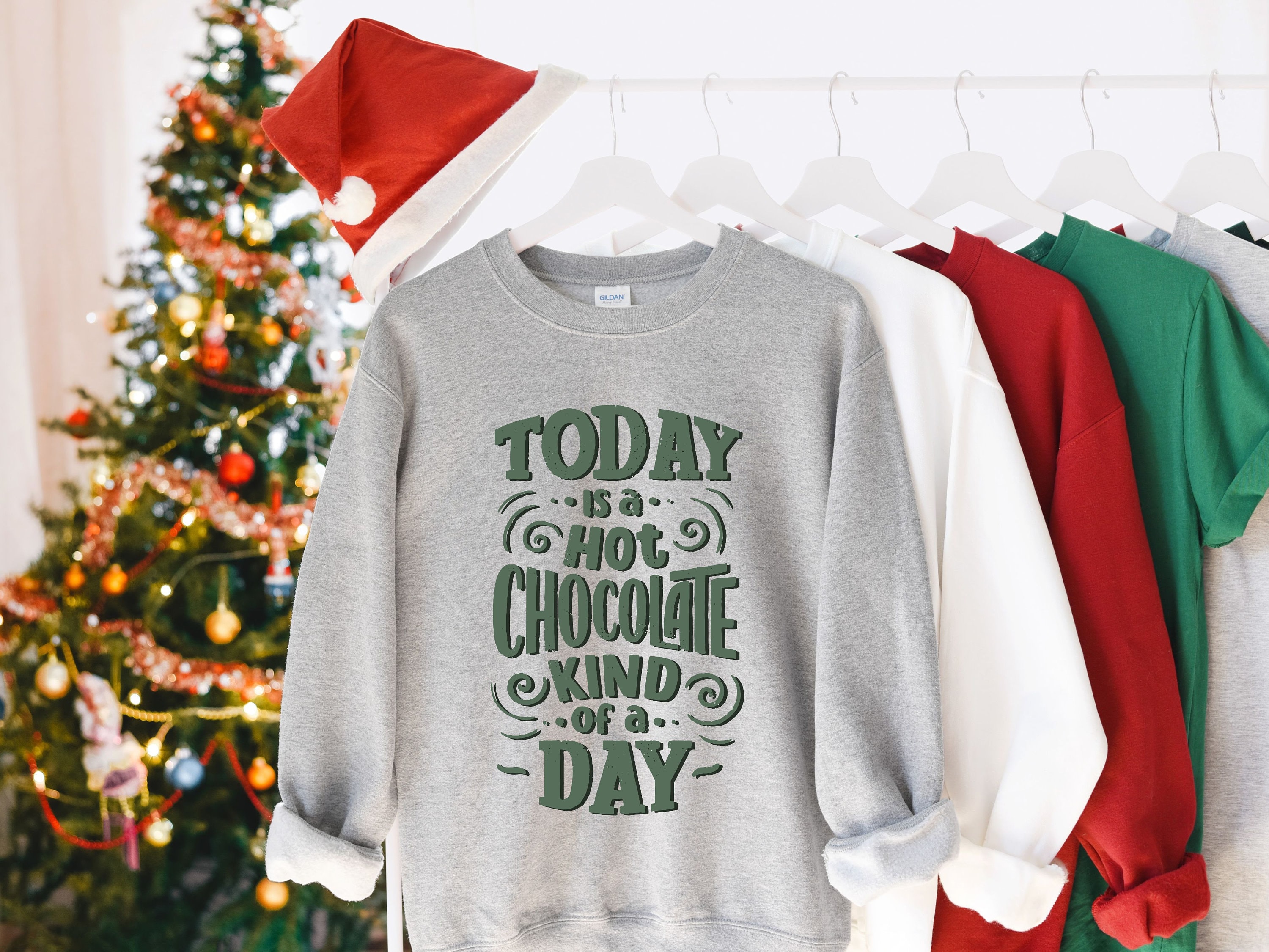 Winter Sweatshirt Gift, Hot Chocolate Holiday Crewneck, Cozy Grey Christmas Pullover, Hot Cocoa Sweatshirt Women, Women’s Holiday Outfit